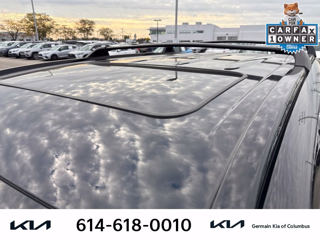 Used 2023 Toyota Highlander XSE FWD image 7