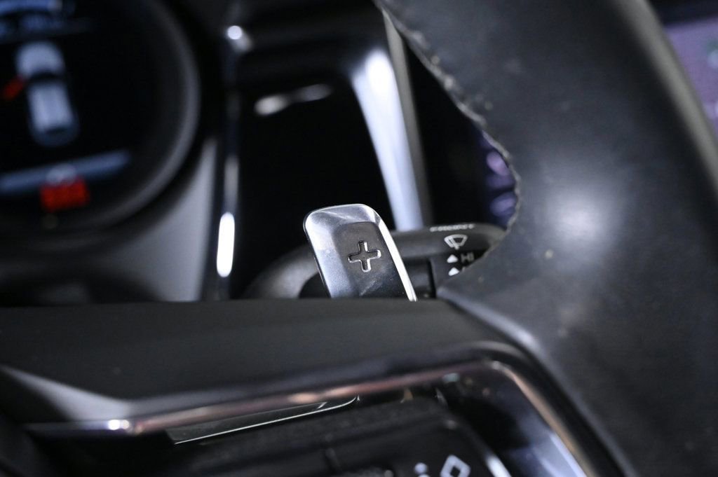 Certified 2023 Porsche Macan S image 25