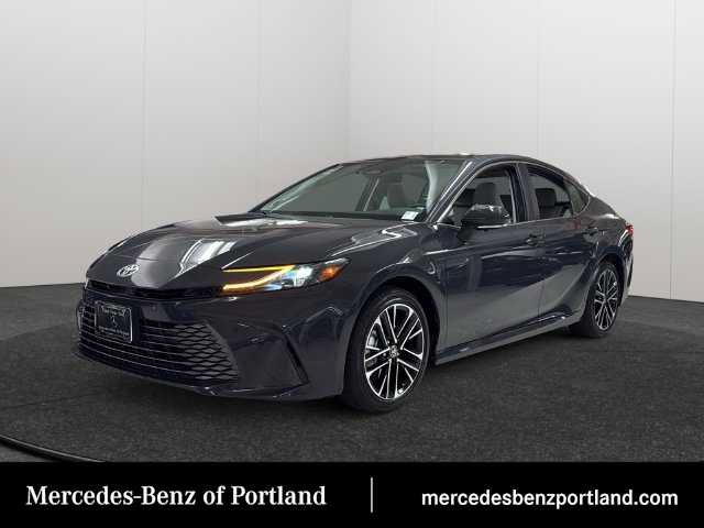Used 2025 Toyota Camry XLE w/ Premium Plus Package AWD/4WD image 1