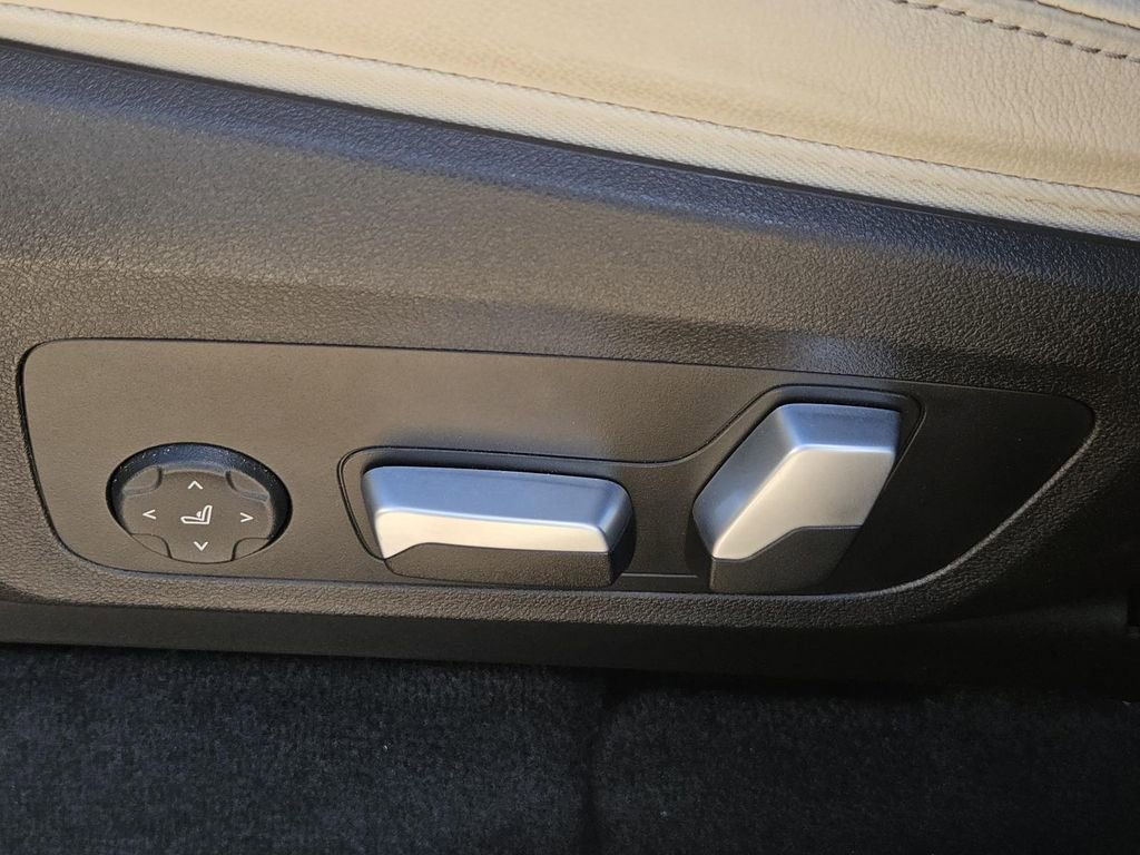 Used 2023 BMW X3 sDrive30i w/ Premium Package image 27