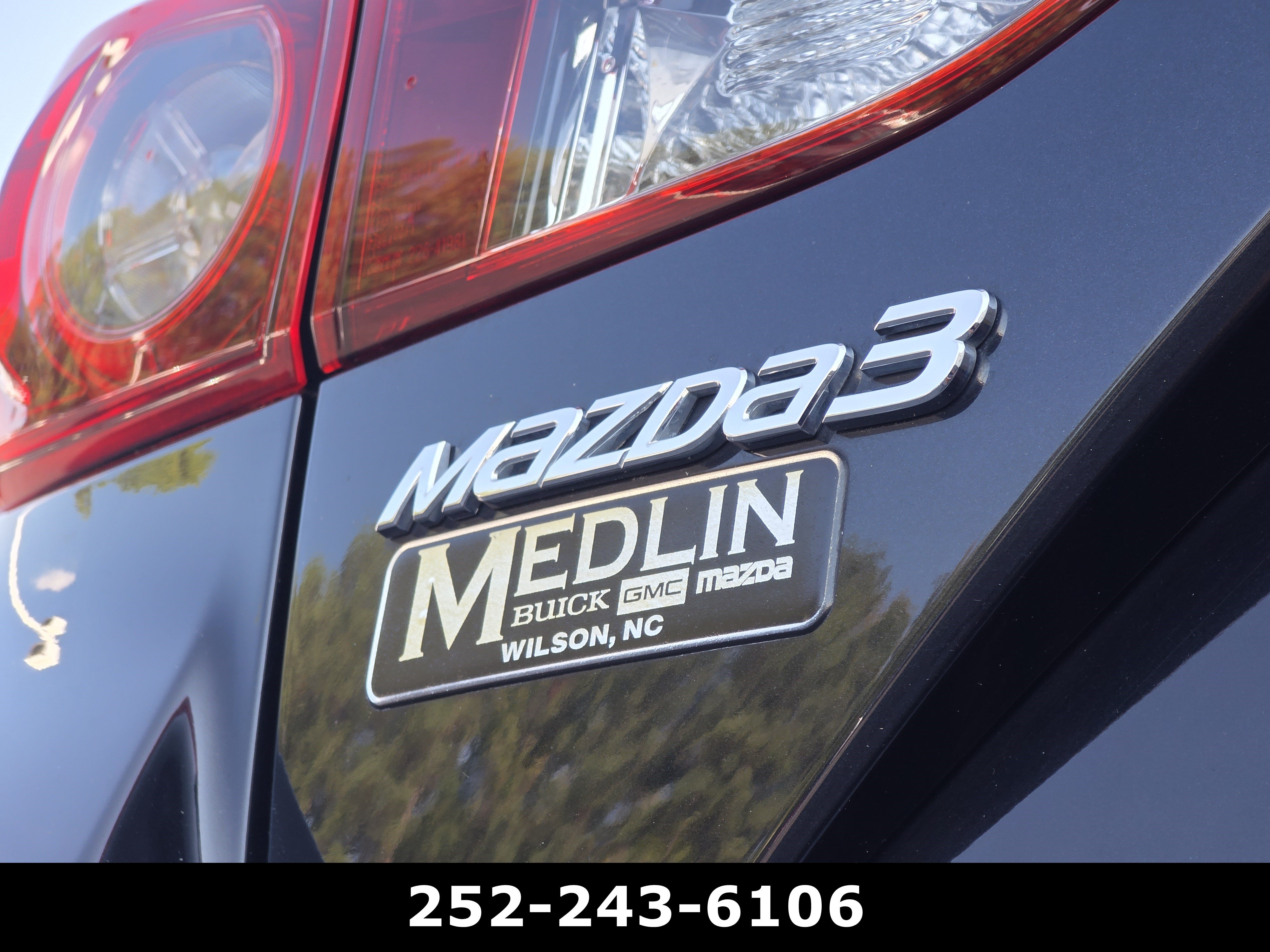Used 2017 MAZDA MAZDA3 Grand Touring w/ Premium Equipment Package FWD image 46