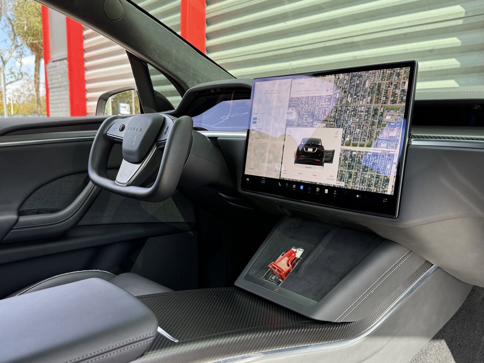 Used 2022 Tesla Model X Plaid image 17