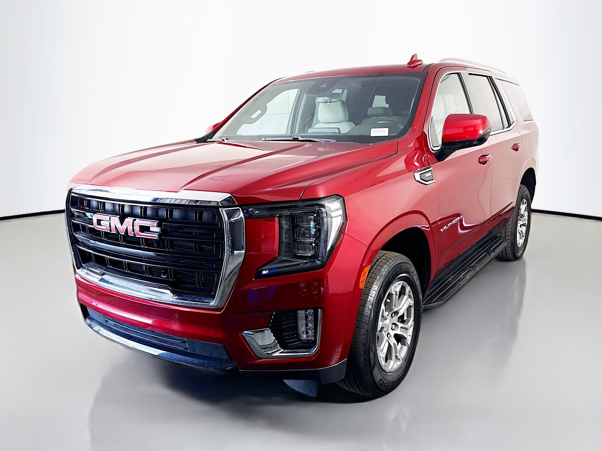 Used 2023 GMC Yukon SLE image 4