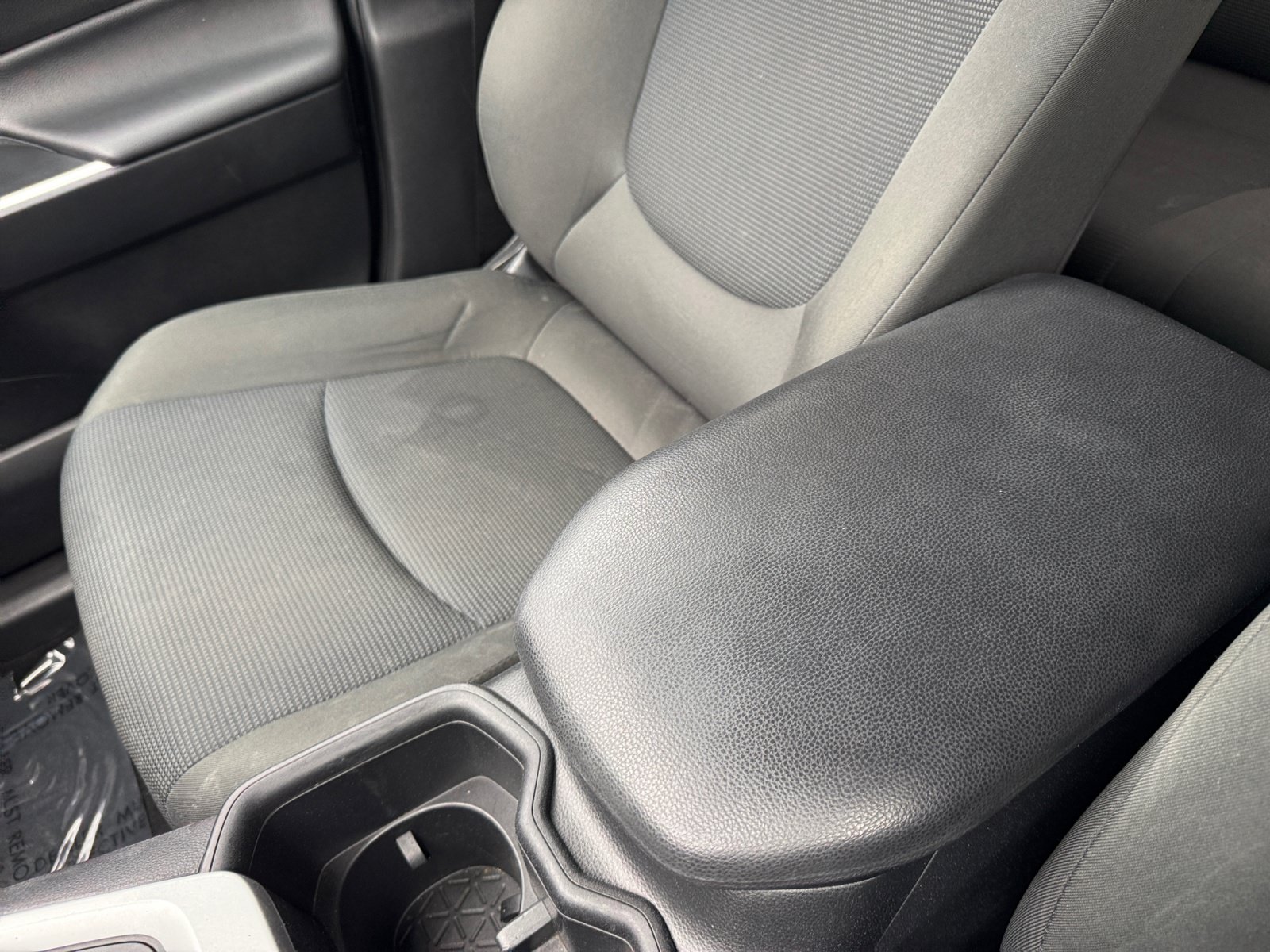 Used 2024 Toyota RAV4 LE AWD/4WD image 14