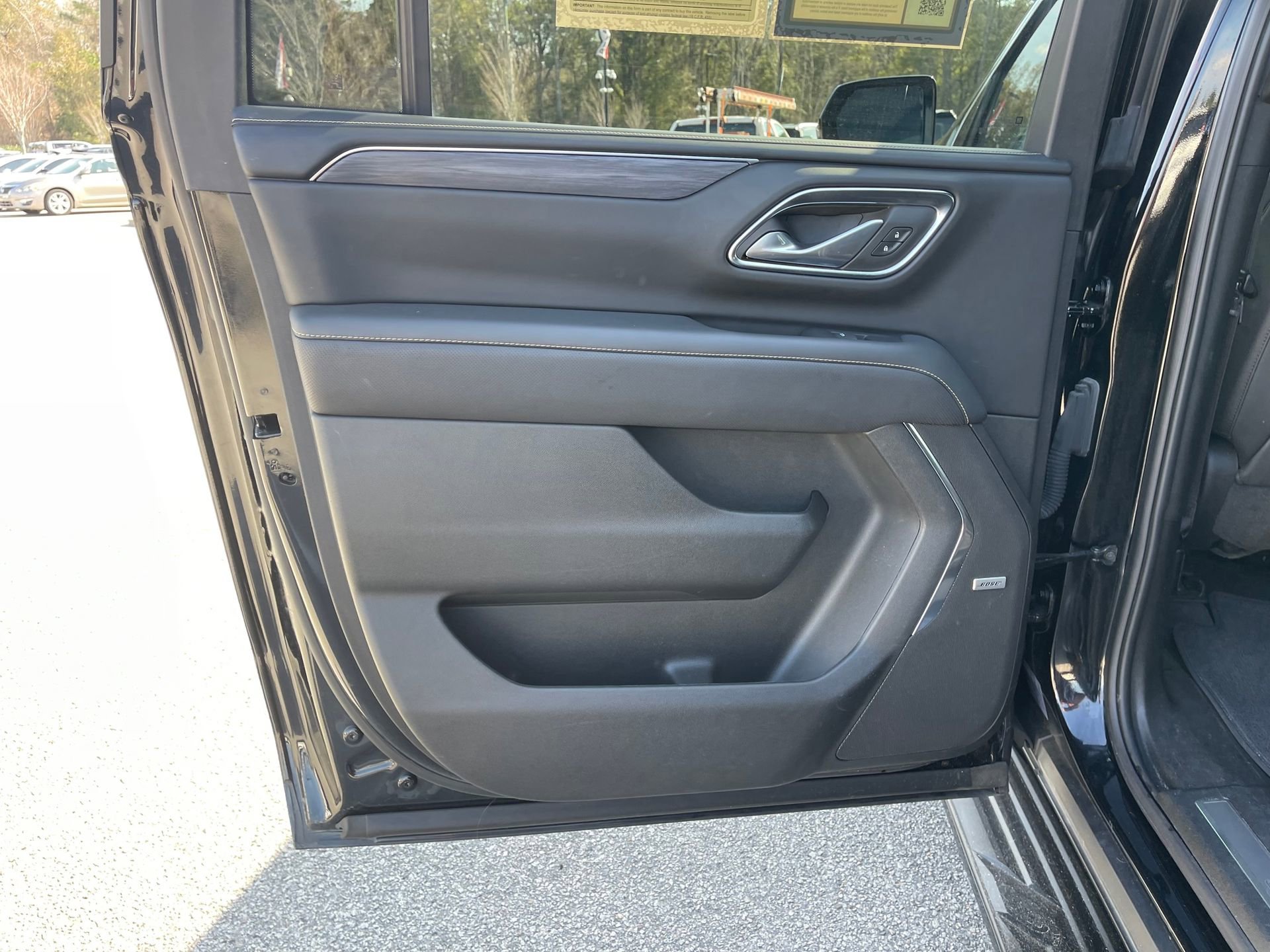 Used 2024 GMC Yukon XL SLT w/ SLT Luxury Package image 20