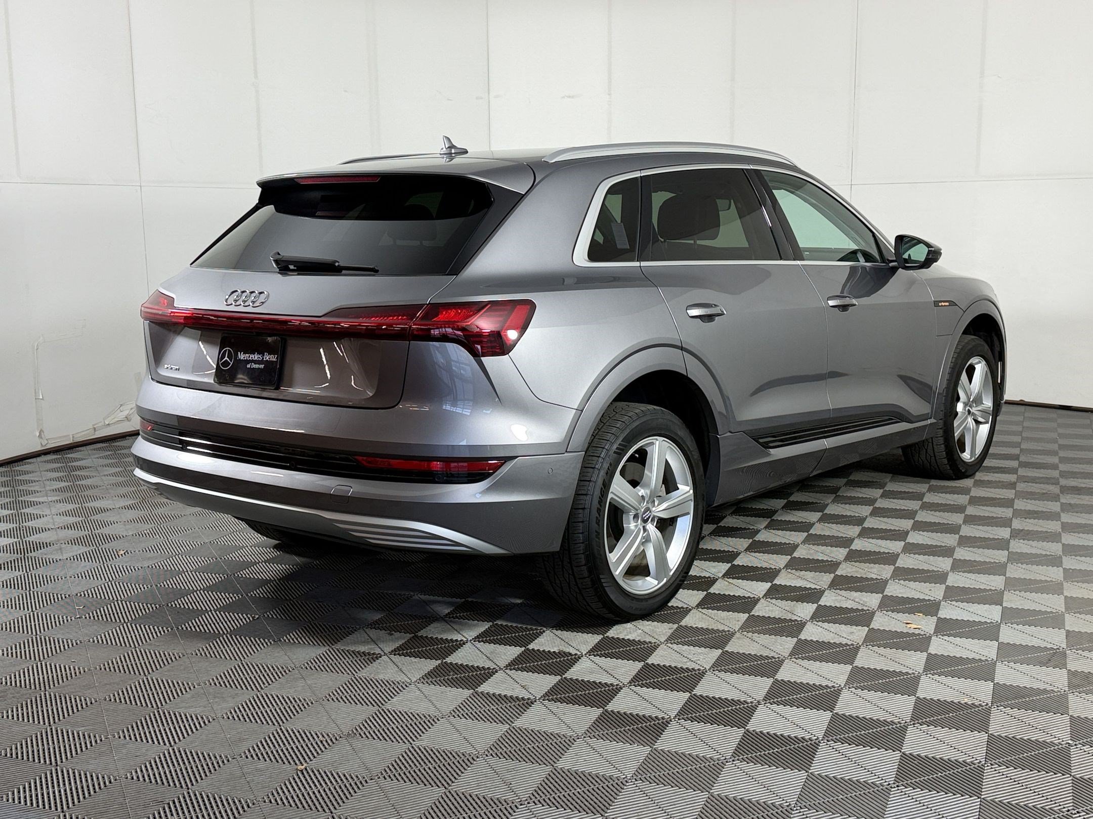 Used 2019 Audi e-tron Premium Plus AWD/4WD image 9
