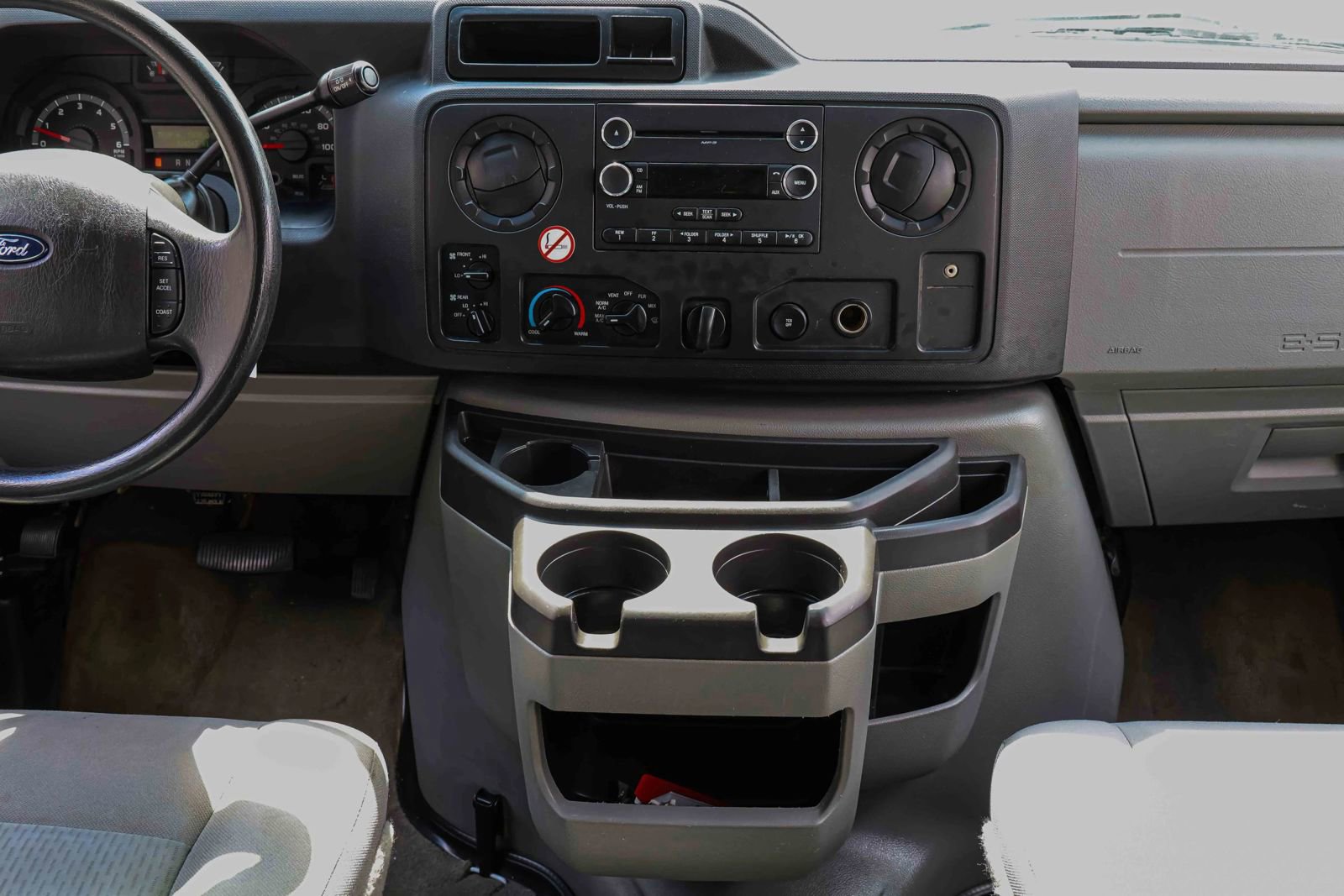 Used 2013 Ford E-350 and Econoline 350 XLT image 10