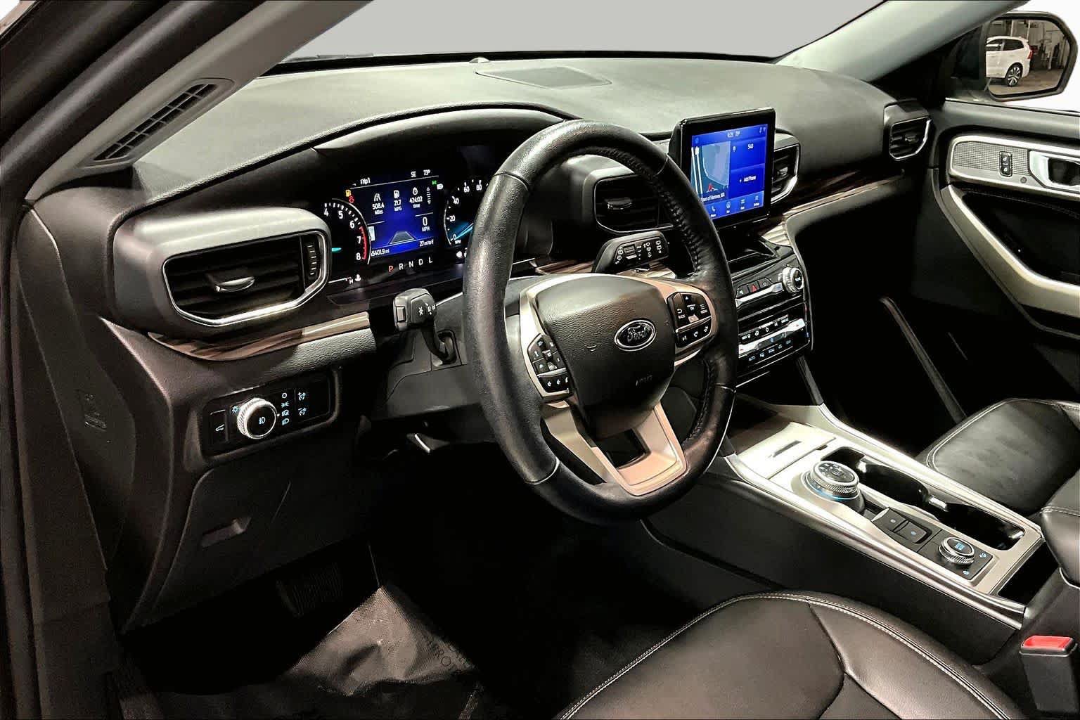 Used 2022 Ford Explorer Limited AWD/4WD image 18