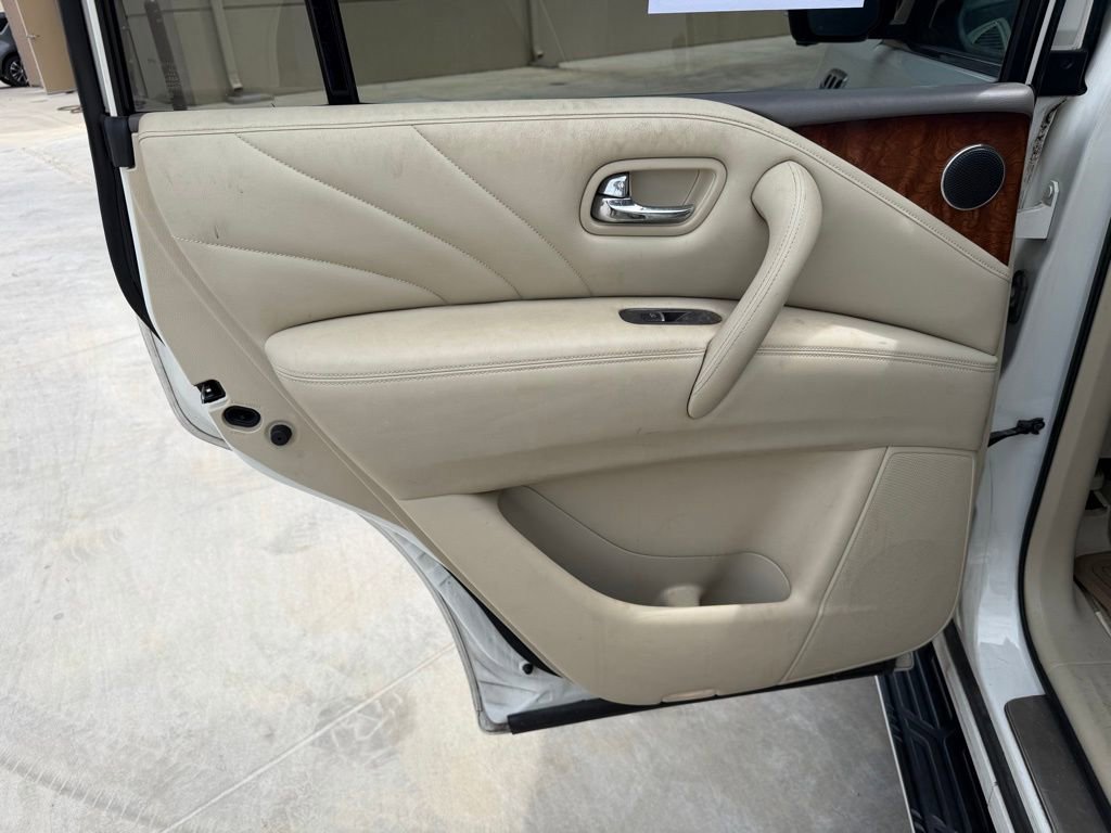 Used 2015 INFINITI QX80 2WD w/ Deluxe Technology Package image 14