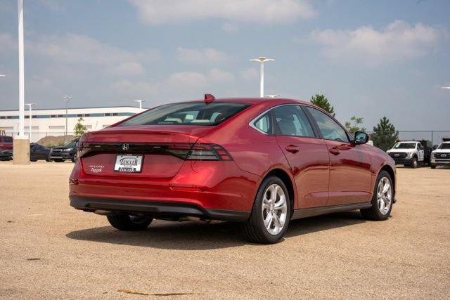 Used 2025 Honda Accord LX image 7