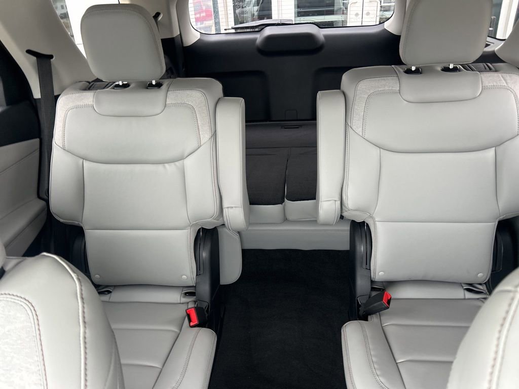 Used 2026 Ford Explorer Active w/ Active Comfort Package image 31
