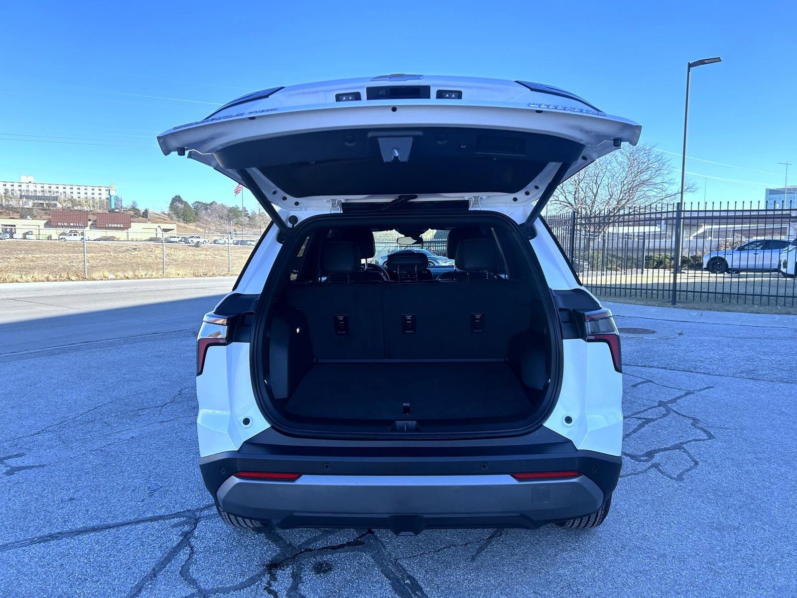 Certified 2025 Chevrolet Equinox LT w/ Convenience Package II image 21