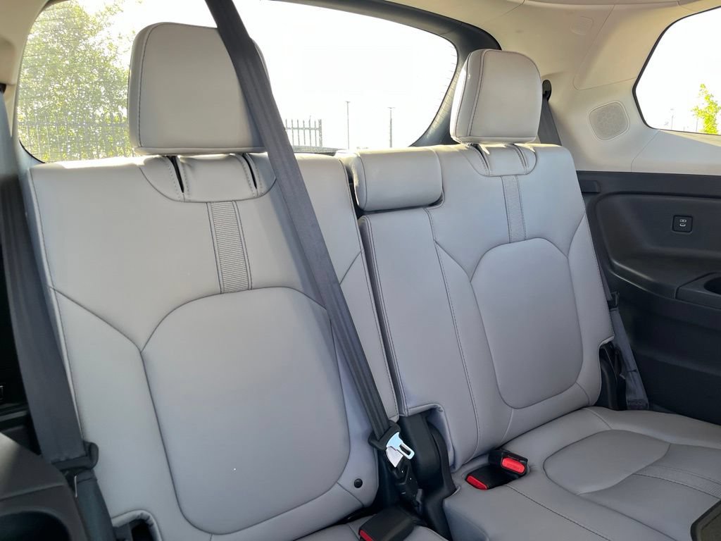 Certified 2025 Honda Pilot Touring image 30