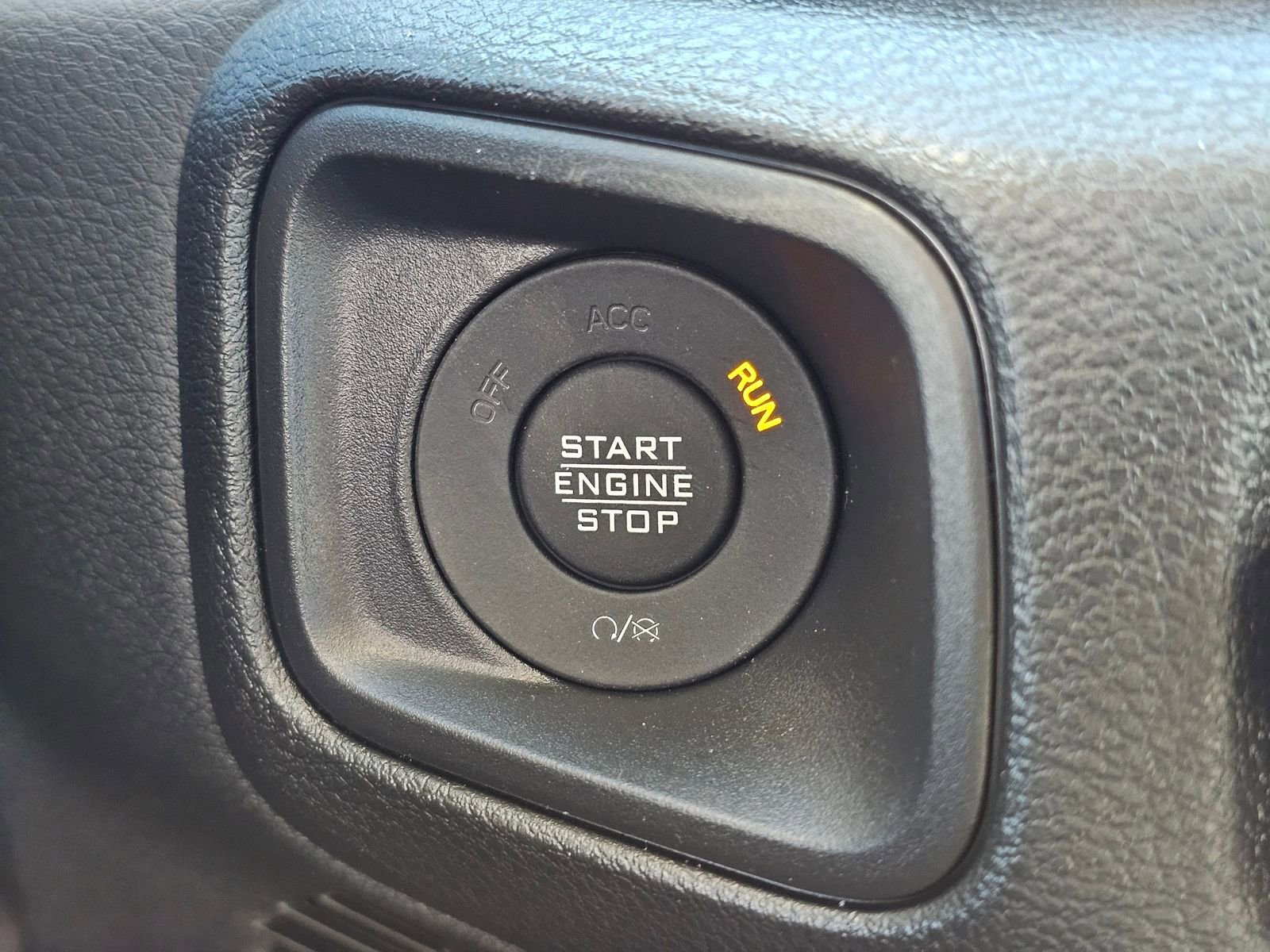 New 2026 Jeep Gladiator Sport image 16