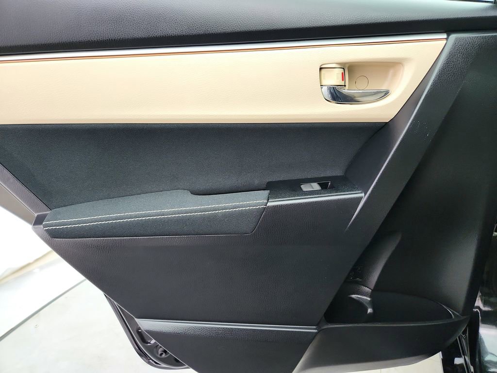 Used 2015 Toyota Corolla LE FWD image 21