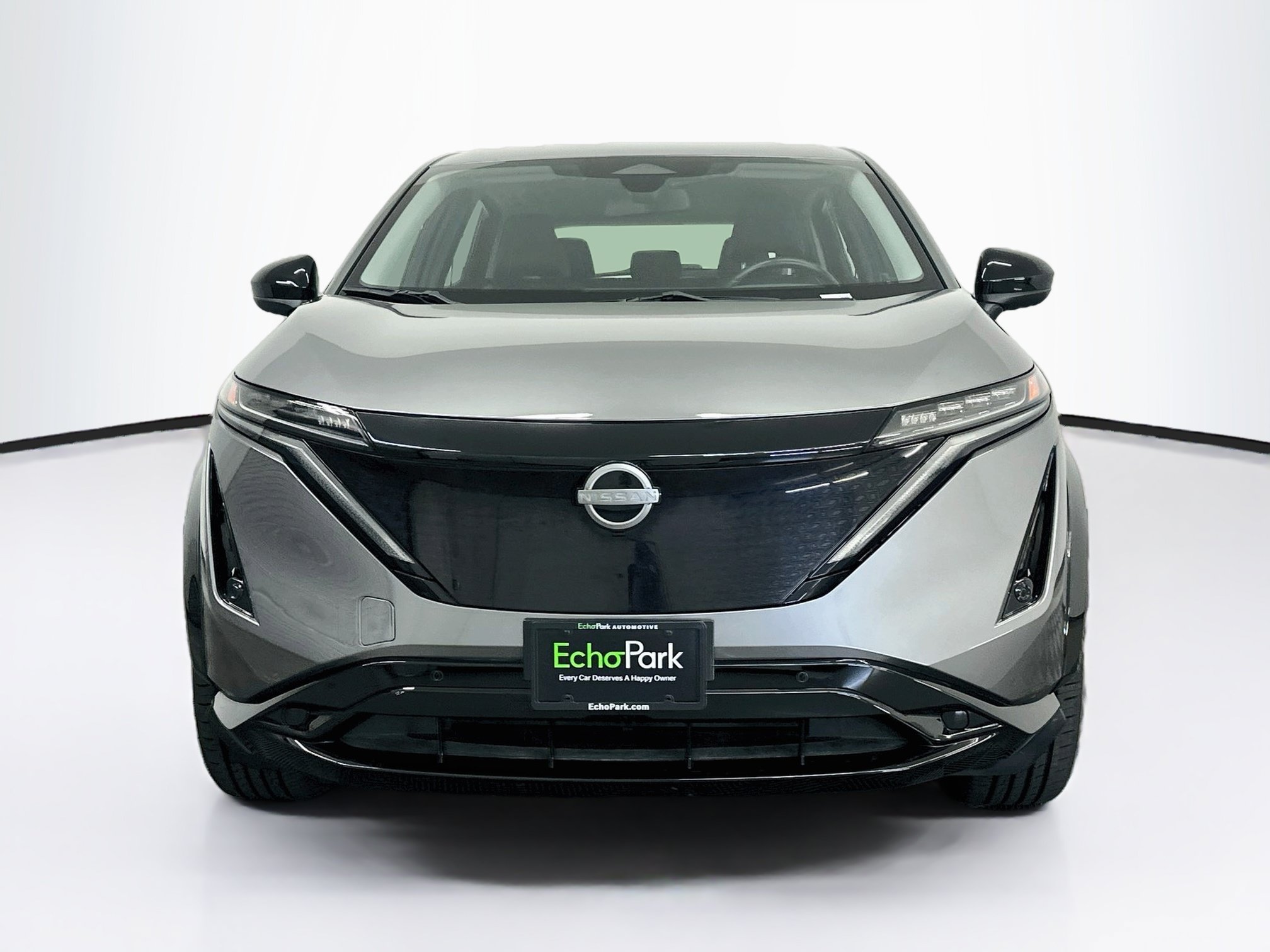 Used 2023 Nissan Ariya AWD image 2