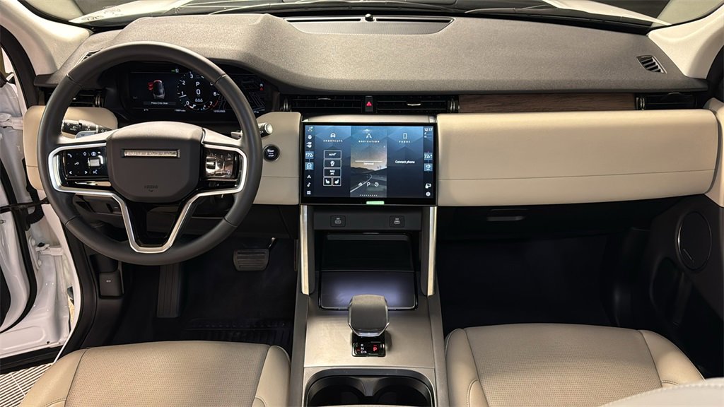 Used 2024 Land Rover Discovery Sport S image 18