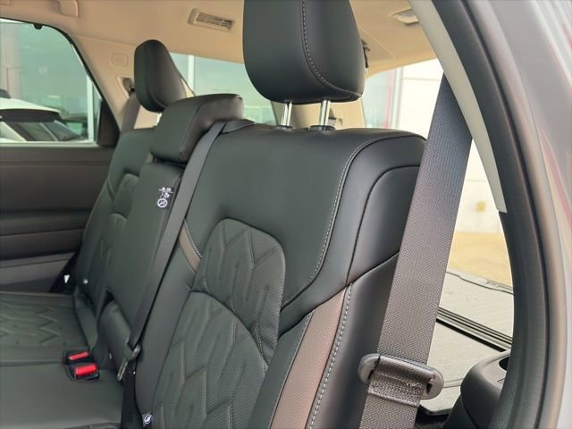 New 2026 Nissan Pathfinder Platinum image 21