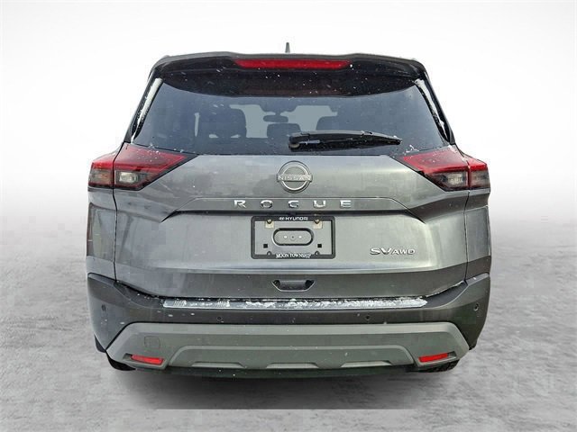 Used 2023 Nissan Rogue SV image 5