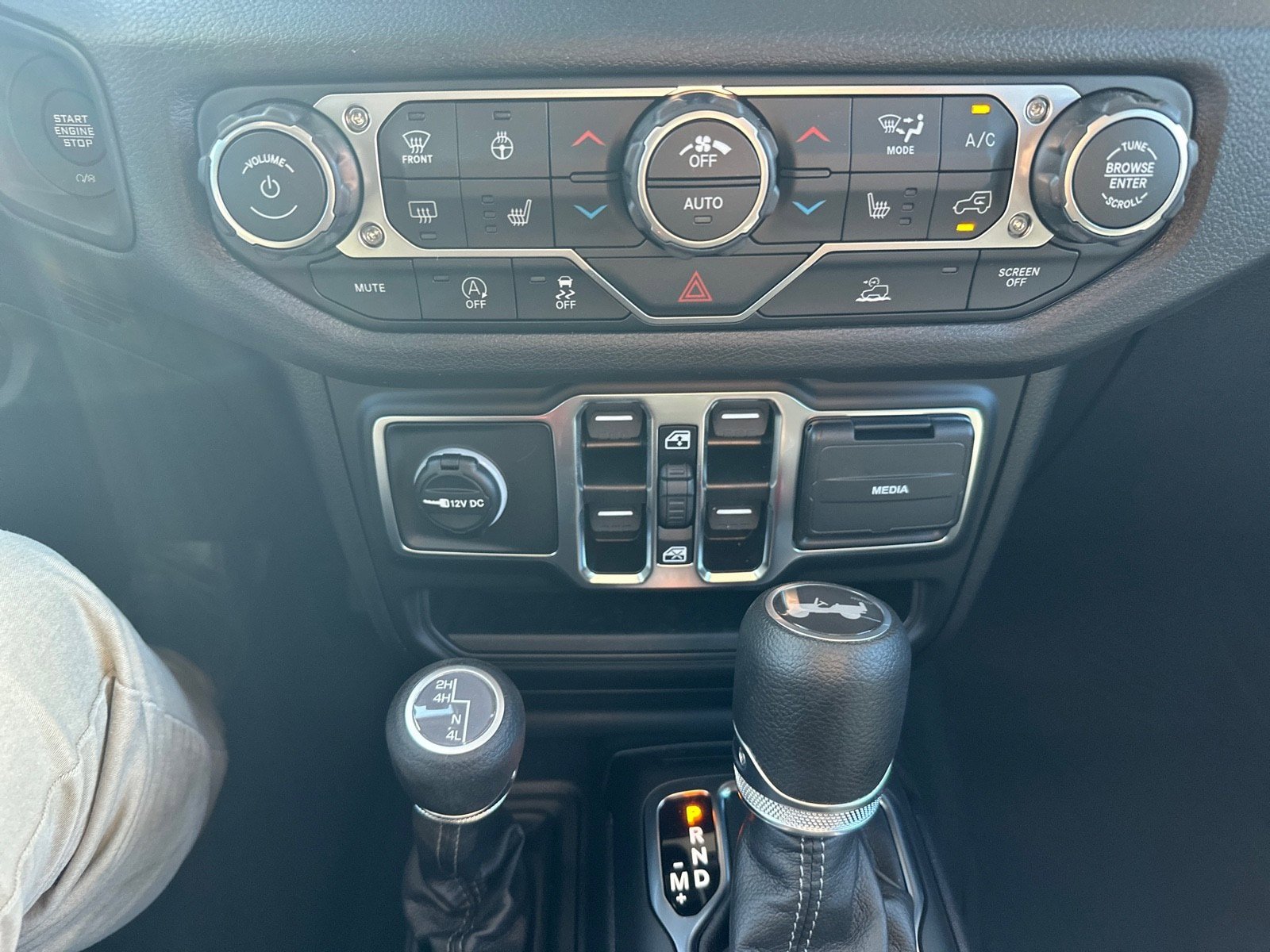 New 2026 Jeep Wrangler Unlimited Sport AWD/4WD image 25