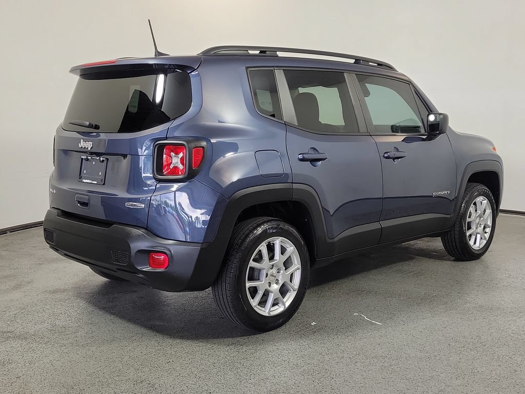 Used 2022 Jeep Renegade Latitude AWD/4WD image 6