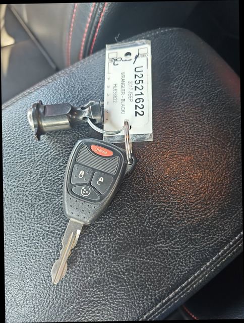 Used 2017 Jeep Wrangler Unlimited Rubicon image 25