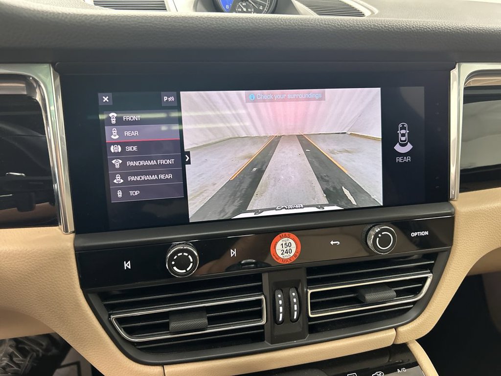 Certified 2026 Porsche Macan AWD/4WD image 15
