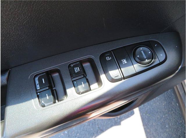 Used 2017 Kia Sportage LX FWD image 11