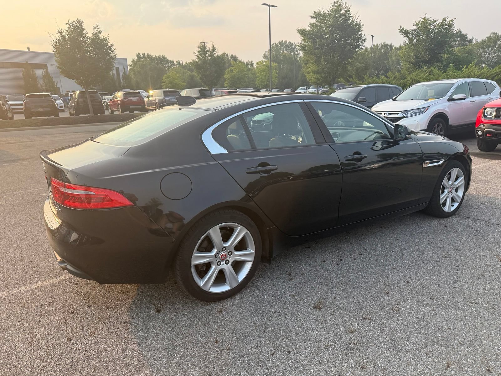 Used 2018 Jaguar XE Premium AWD/4WD image 5