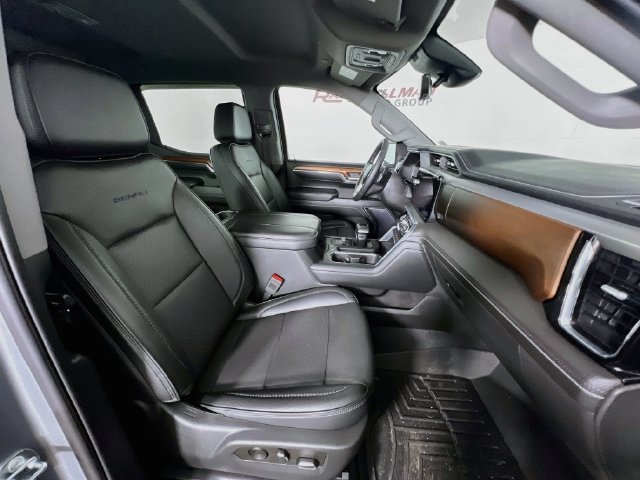 Used 2023 GMC Sierra 1500 Denali w/ Technology Package AWD/4WD image 40