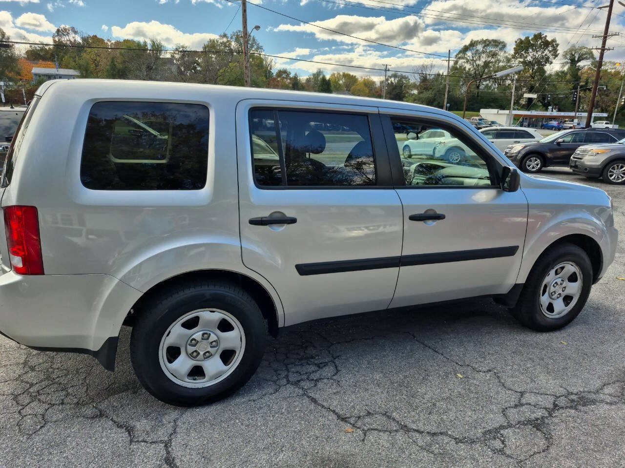 Used 2011 Honda Pilot LX image 4