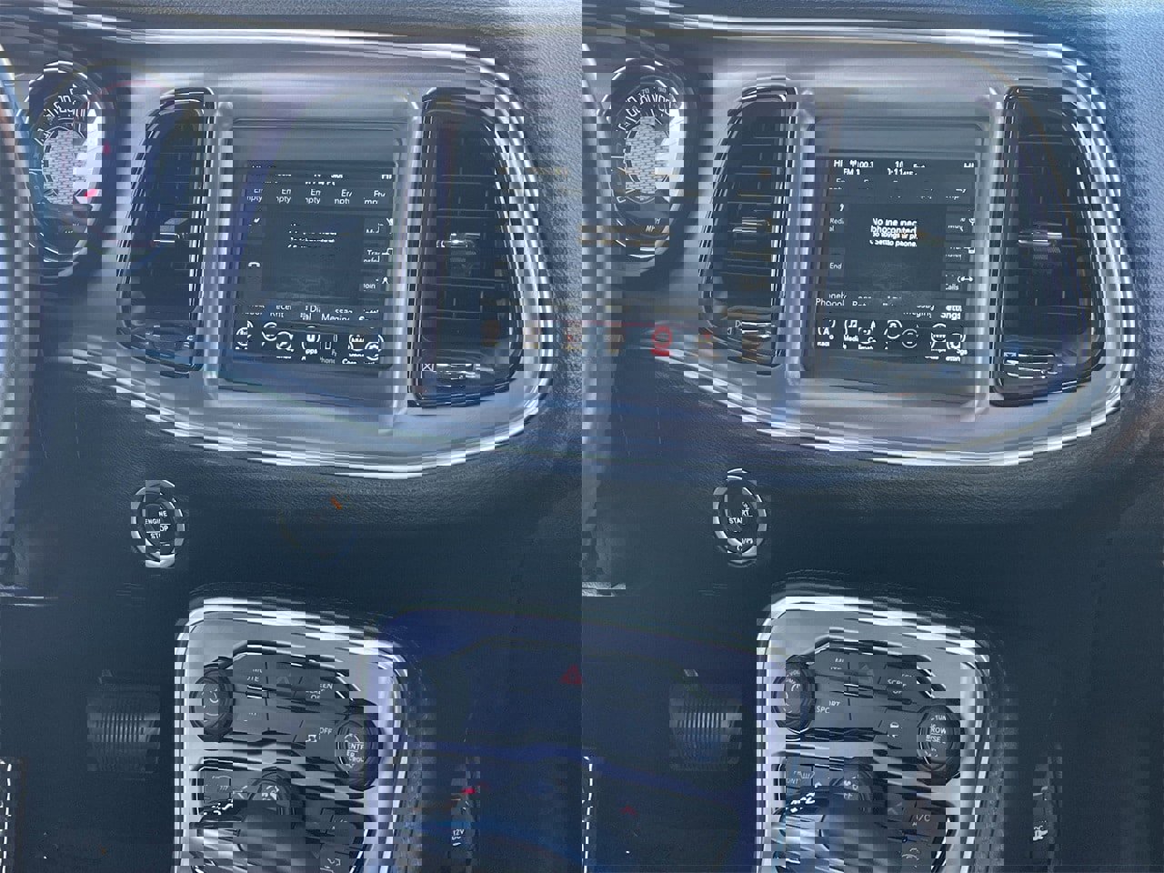 Used 2019 Dodge Challenger SXT image 14