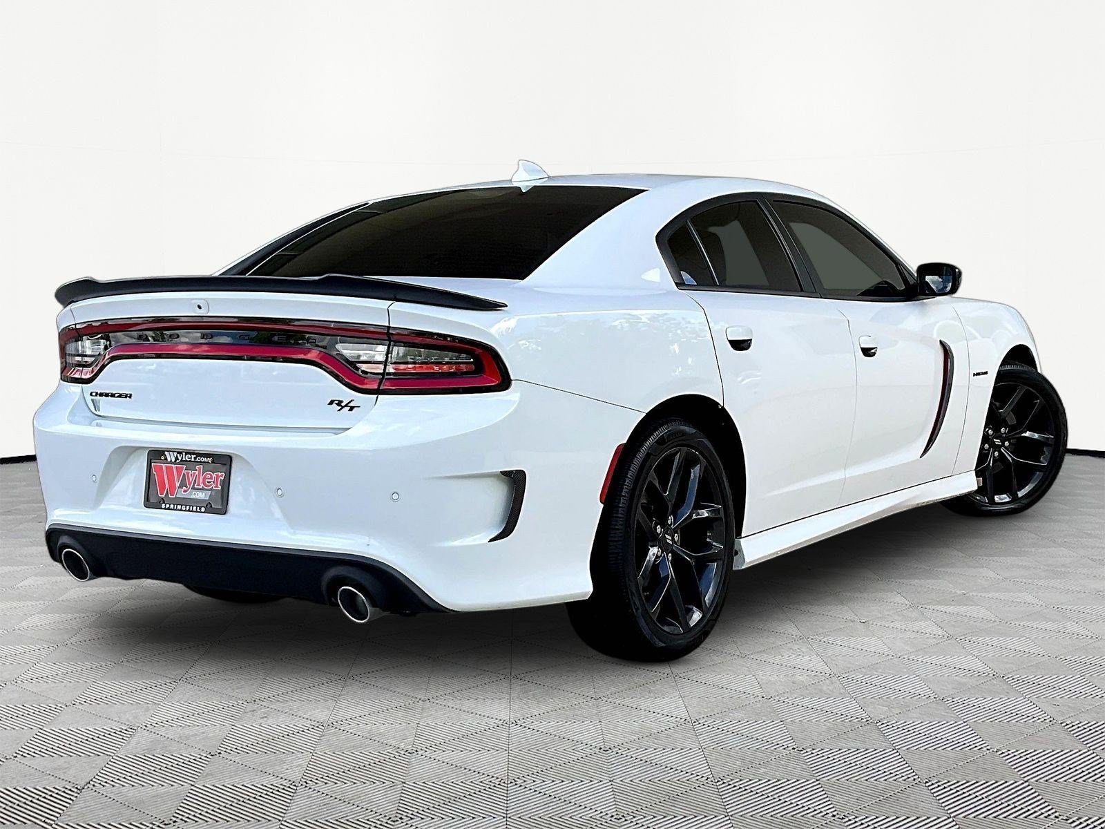 Used 2021 Dodge Charger R/T w/ Plus Group RWD image 6