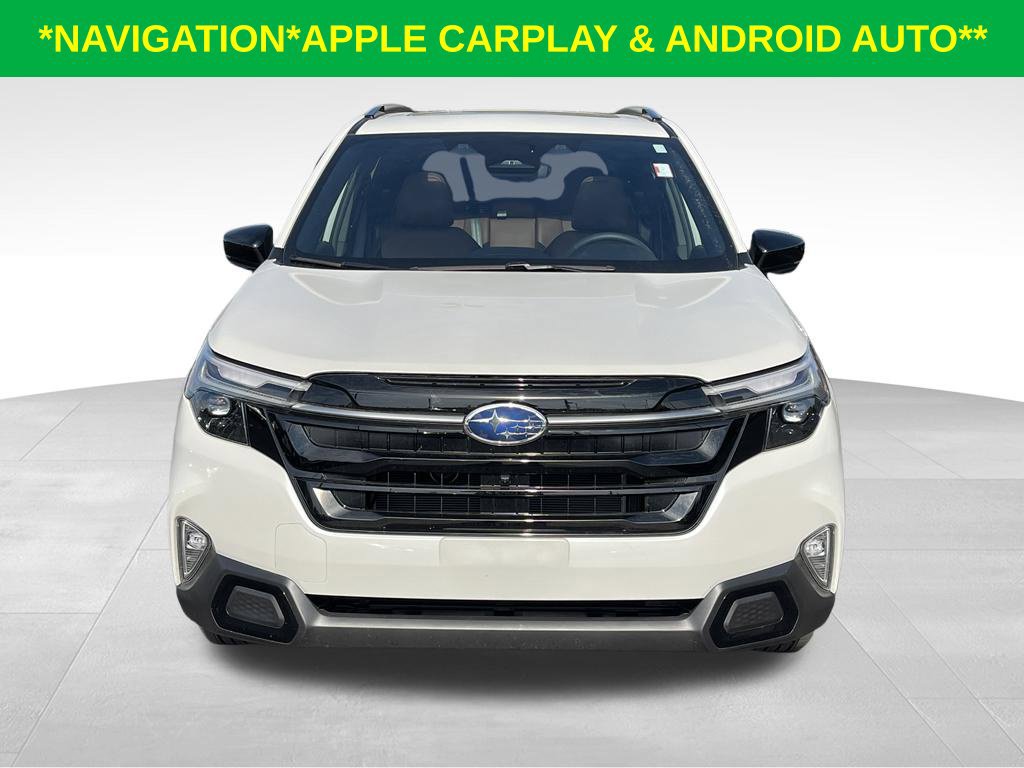 Used 2025 Subaru Forester Touring AWD/4WD image 2