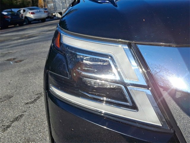 Used 2021 Nissan Armada SV image 11