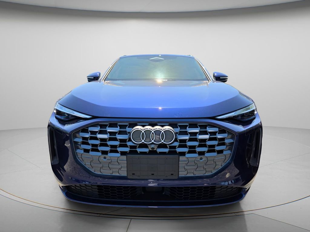 Used 2025 Audi Q5 Premium w/ Convenience Package AWD/4WD image 3