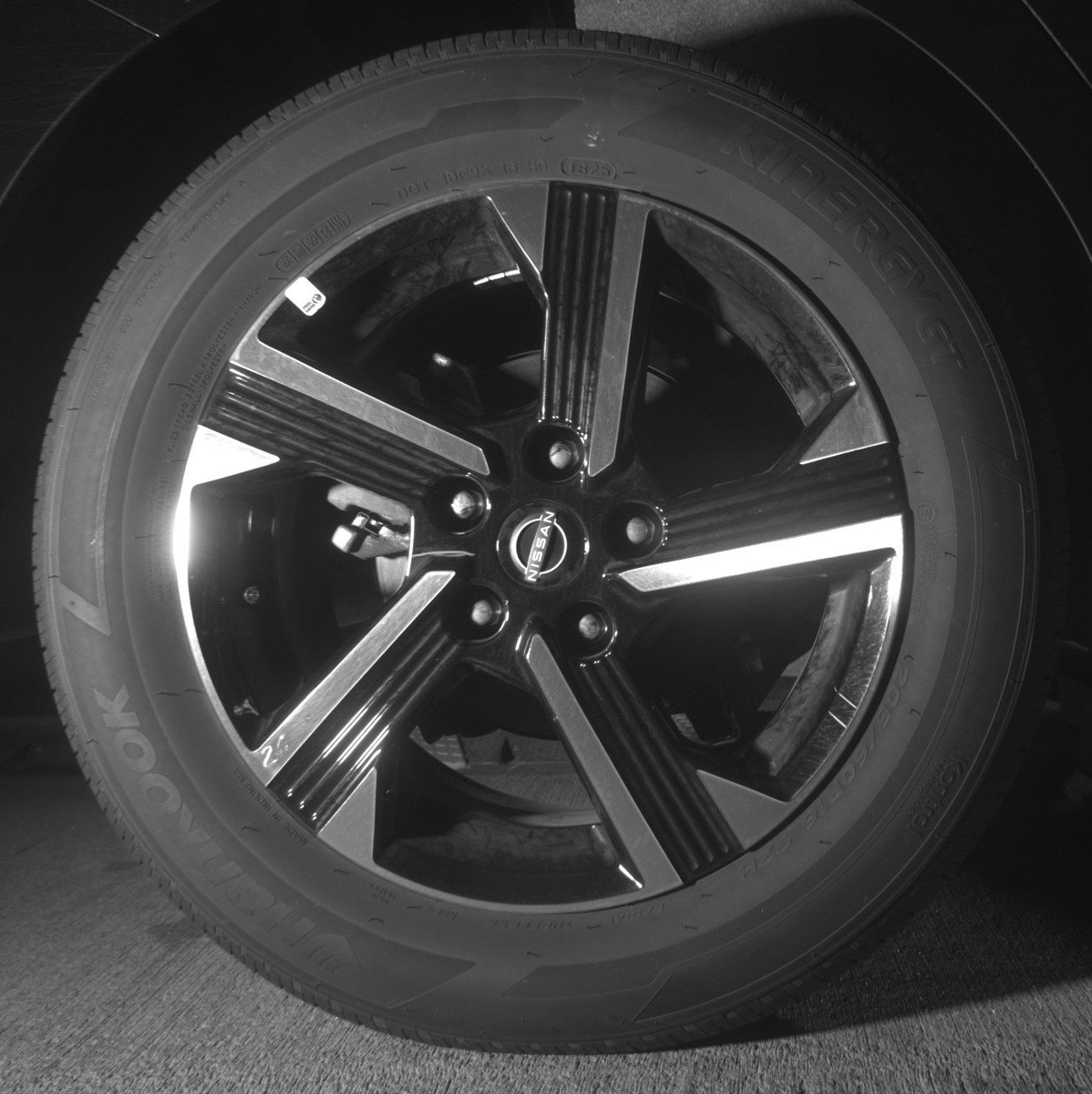 Used 2025 Nissan Sentra SV image 15