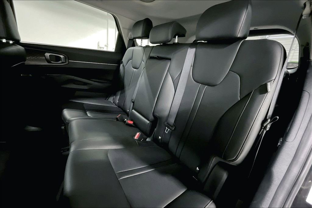 Used 2024 Kia Sorento S w/ Panoramic Sunroof Package image 36
