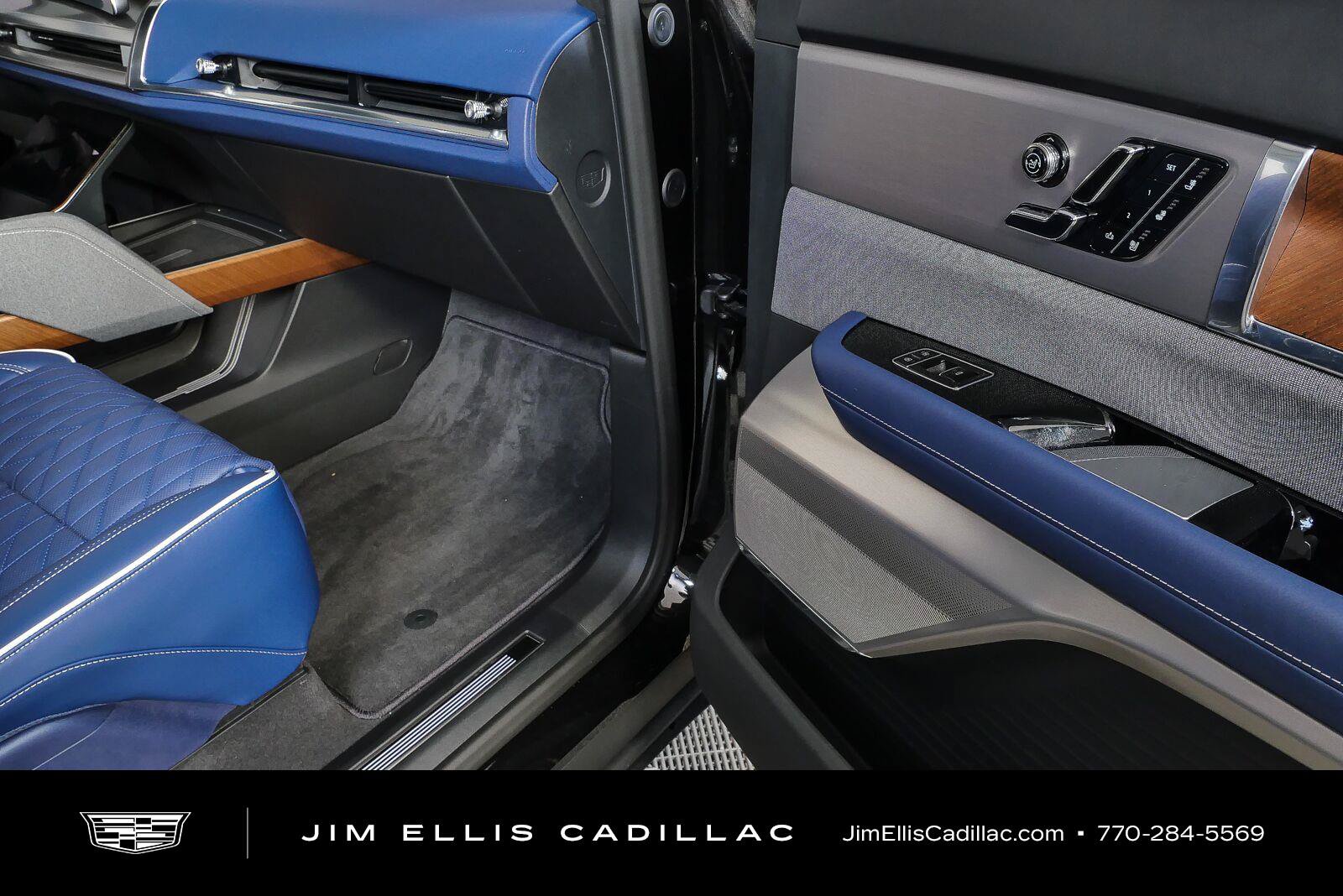 New 2026 Cadillac Vistiq Premium Luxury AWD/4WD image 24