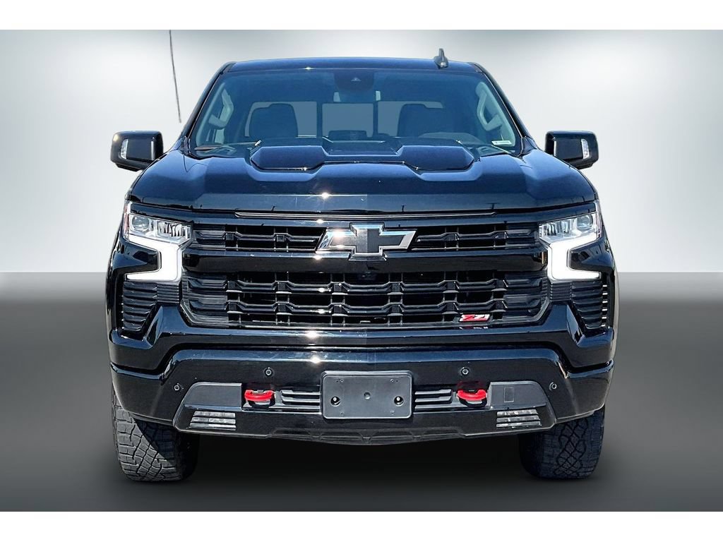 Used 2024 Chevrolet Silverado 1500 LT Trail Boss w/ LT Trail Boss Premium Package AWD/4WD image 2