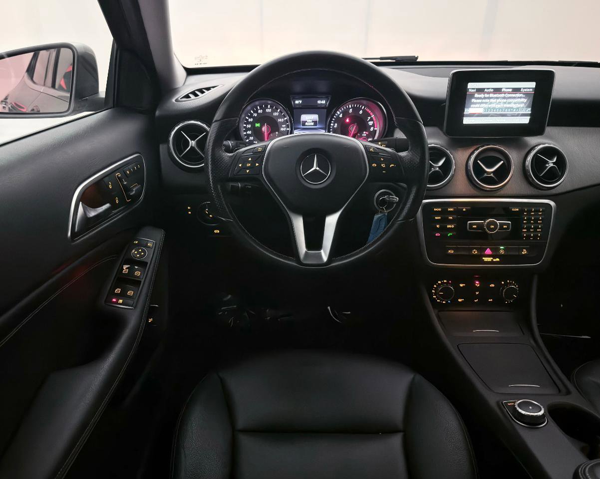 Used 2015 Mercedes-Benz GLA 250 4MATIC image 29