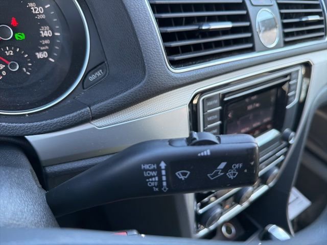 Used 2016 Volkswagen Passat 1.8T S image 21