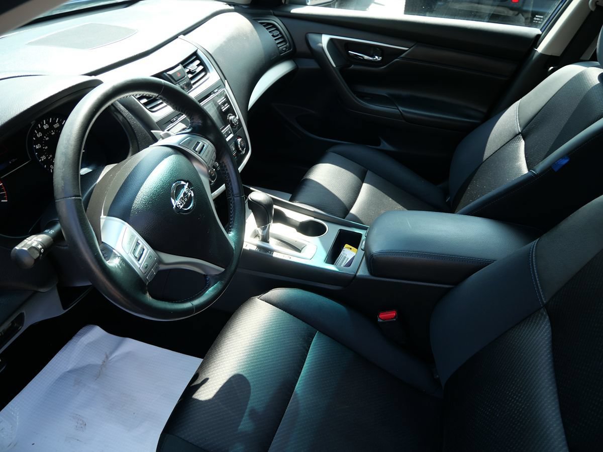 Used 2017 Nissan Altima 2.5 SR FWD image 12