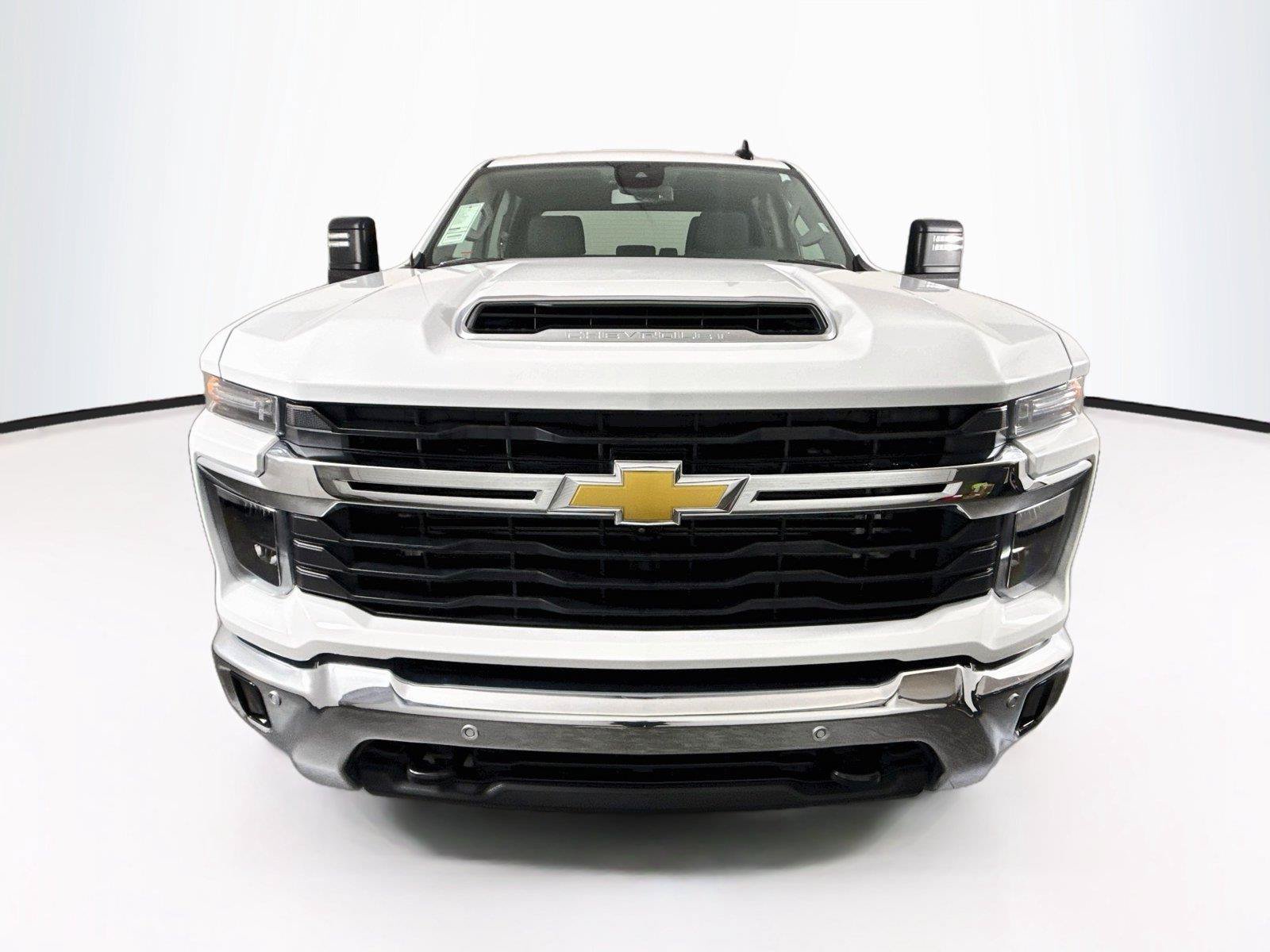 Used 2025 Chevrolet Silverado 3500 LT w/ Safety Package AWD/4WD image 9