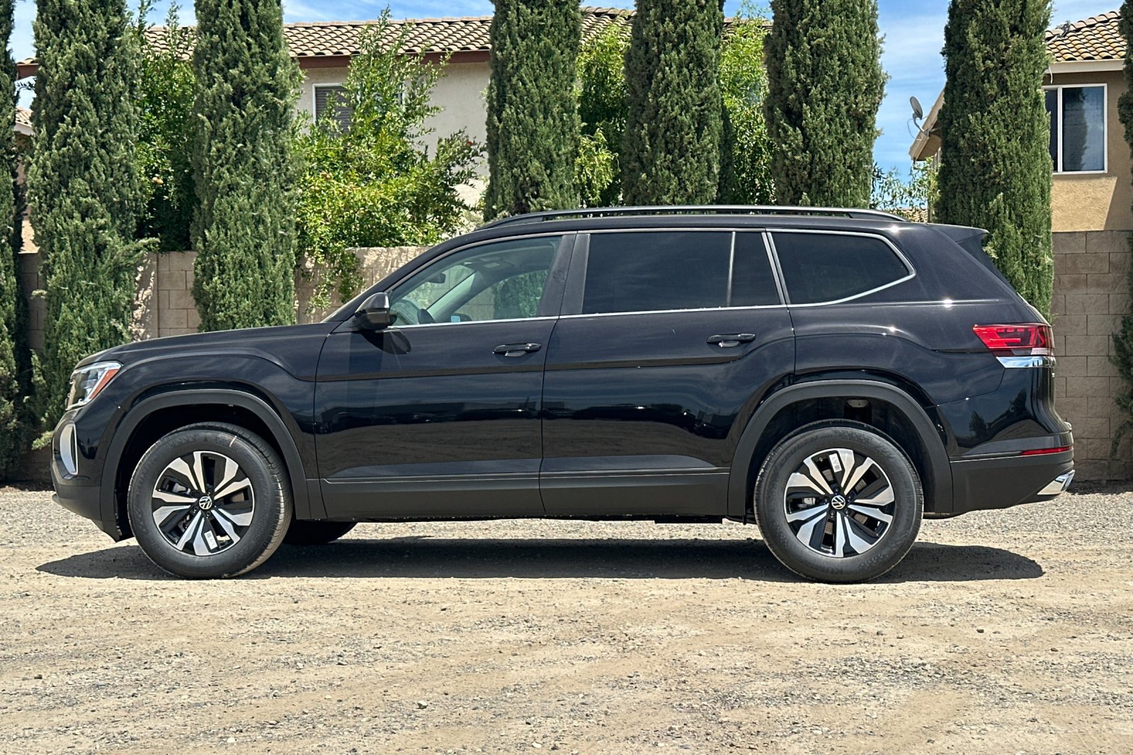 New 2026 Volkswagen Atlas SE FWD image 7