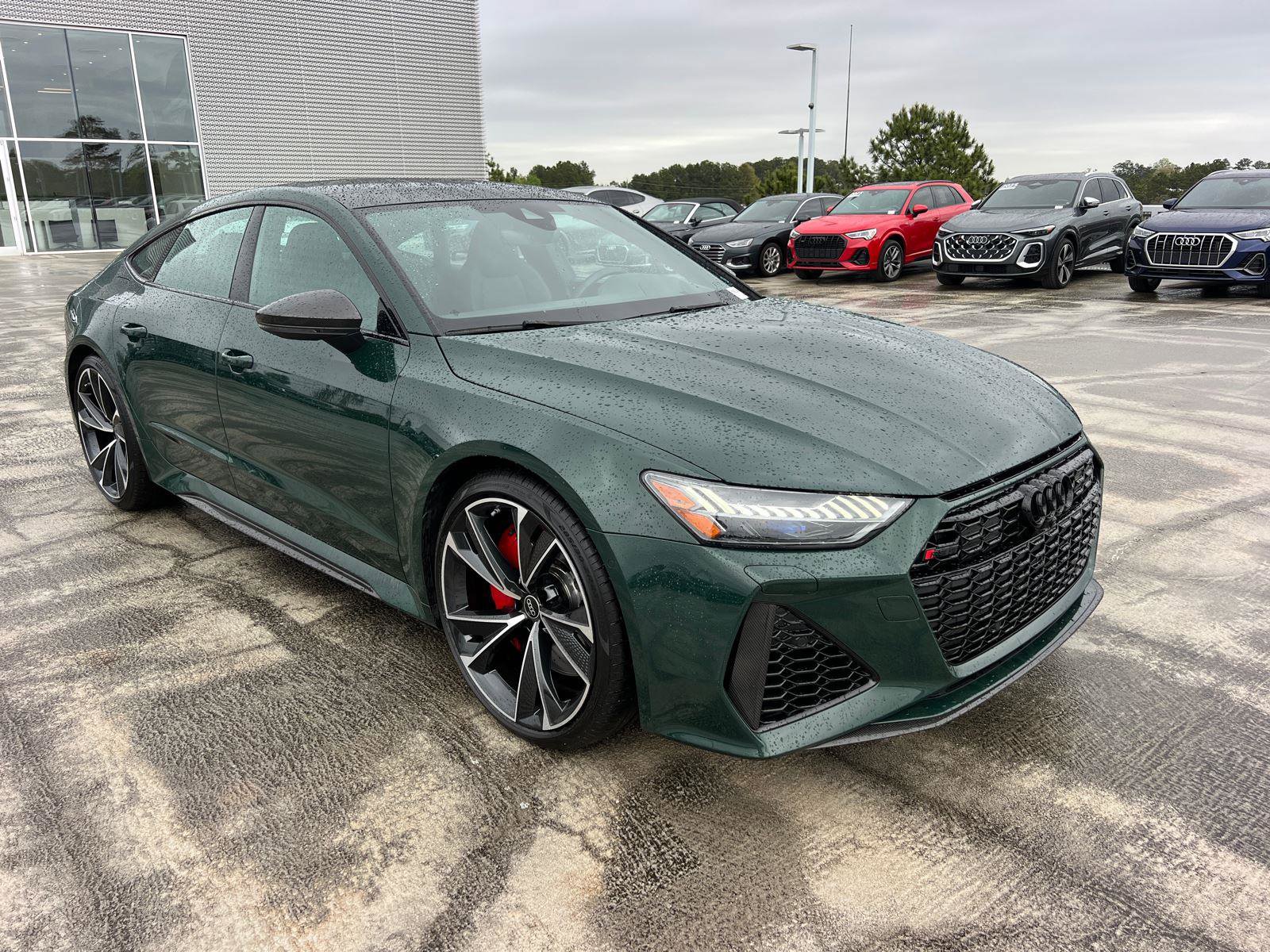 Used 2023 Audi RS 7 Sportback w/ Carbon Optic Package AWD/4WD image 3