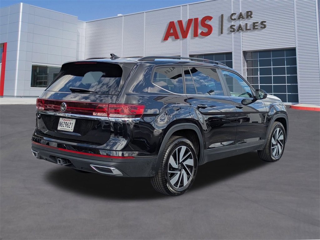 Used 2025 Volkswagen Atlas SE image 6