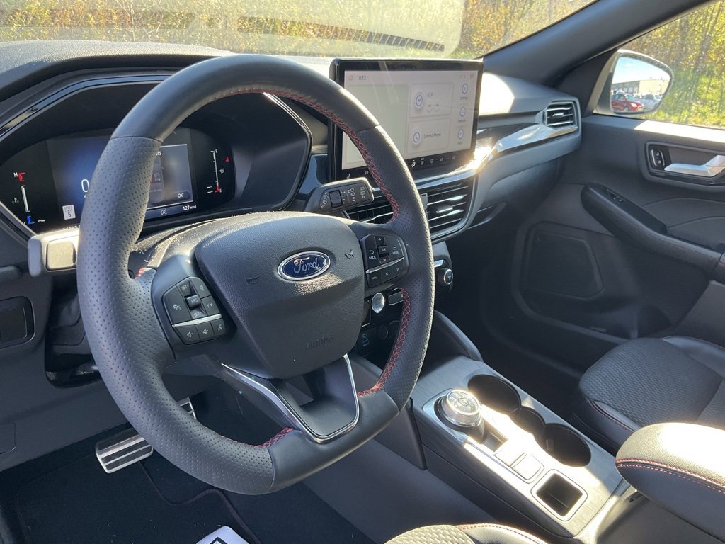 Used 2023 Ford Escape ST-Line w/ Tech Pack #1 image 11