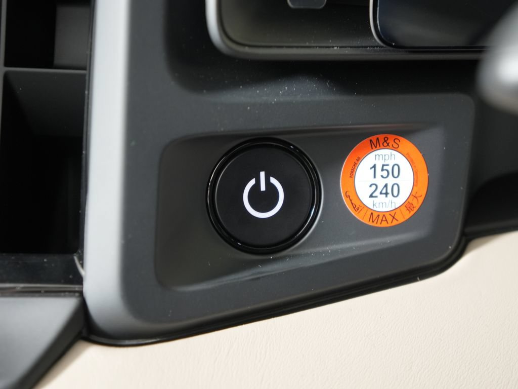 New 2026 Porsche Cayenne Electric AWD/4WD image 24