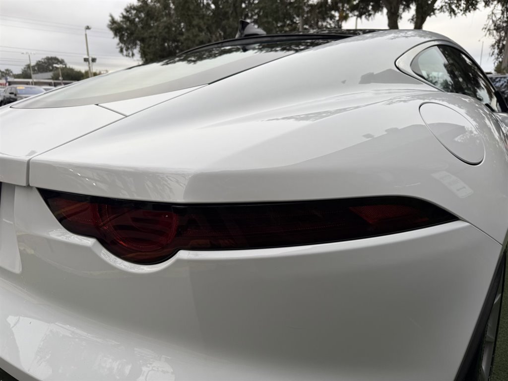 Used 2018 Jaguar F-TYPE Coupe image 12